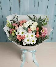 Букет цветов из:  Розы, Лизиантусы и Хризантемы в Старобжегокайском