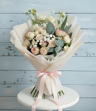 Букет цветов из:  Розы и Лизиантусы #REPLACE_PRED# Старобжегокайском