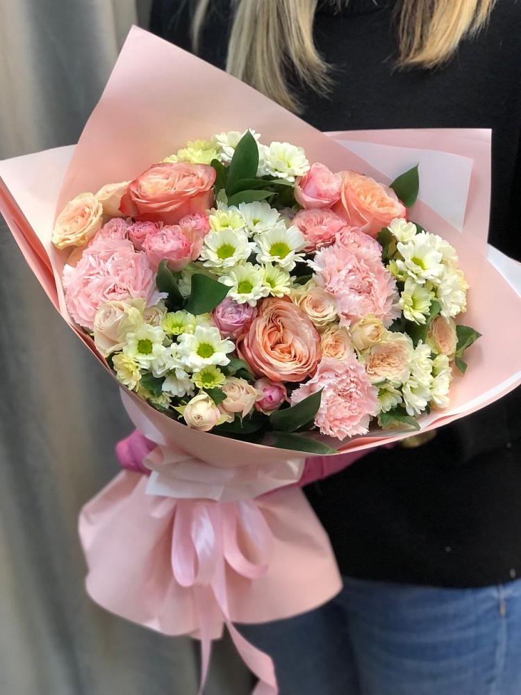 Букет цветов из: Гвоздики, Розы и Хризантемы в Старобжегокайском