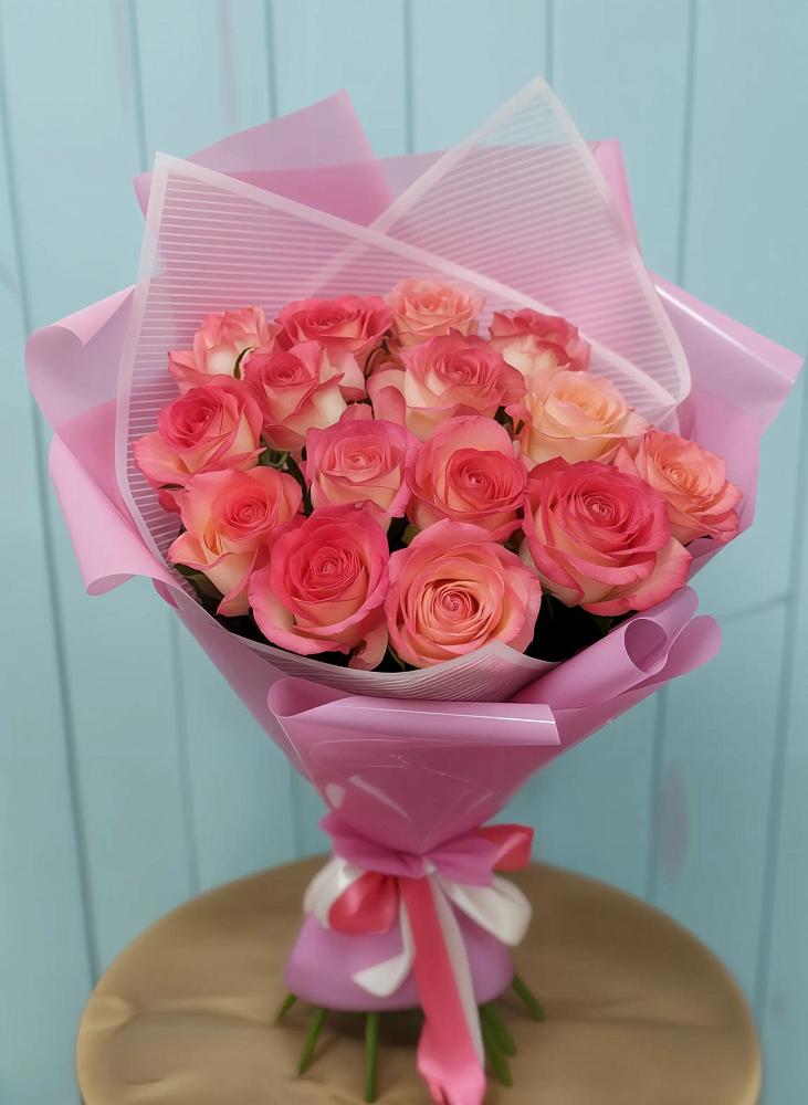 Букет 15 Розовых роз Равель в Старобжегокайском