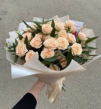 Букет Кремовые розы Латте в Старобжегокайском