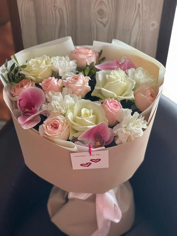 Букет цветов из: Орхидеи, Розы и Гвоздики в Старобжегокайском