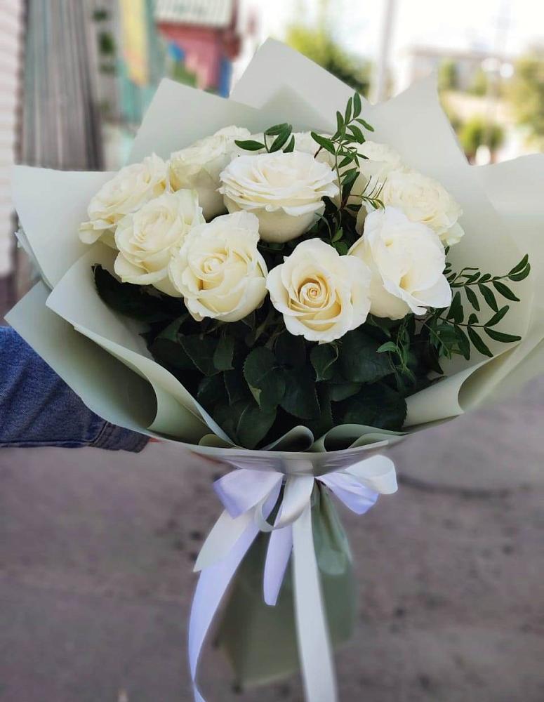 Букет Белые розы Проуд в Старобжегокайском