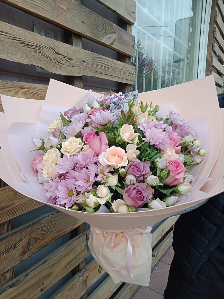 Букет цветов из: Розы и Хризантемы в Старобжегокайском