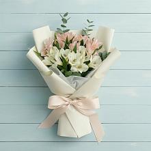 Букет цветов из:  Альстромерии в Старобжегокайском