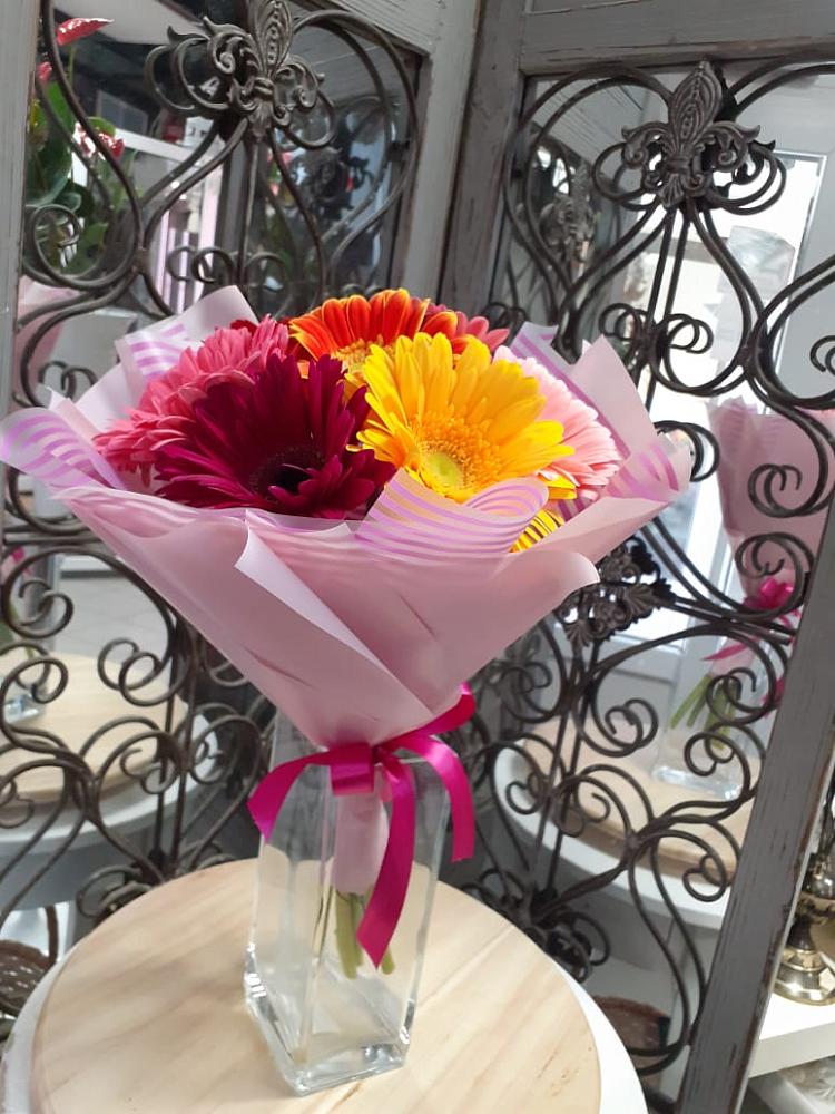 Букет цветов из: Герберы в Старобжегокайском