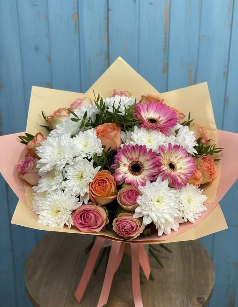 Букет цветов из: Розы, Герберы и Хризантемы в Старобжегокайском