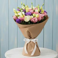 Букет цветов из:  Лизиантусы в Старобжегокайском