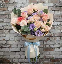 Букет цветов из:  Розы, Лизиантусы и Гвоздики в Старобжегокайском